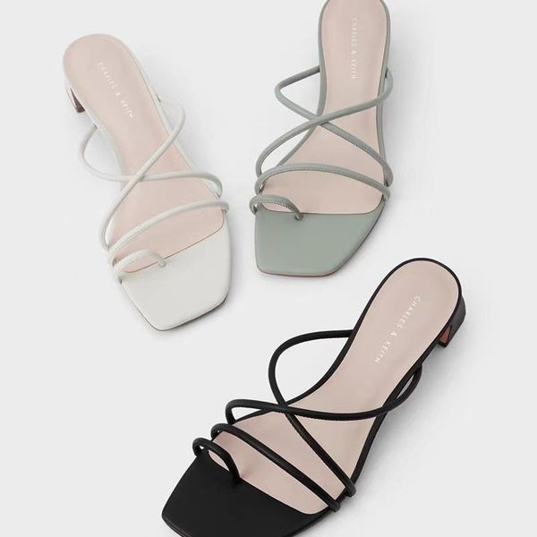 slippers small 2021 summer women's thin tripping strap square toe clip shoes single thick heel, Black
slippers small 2021 summer women's thin tripping strap square toe clip shoes single thick heel, Black