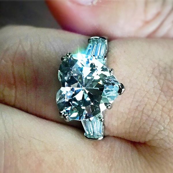 wedding rings huitan 2021 heart love for women silver color bands ring with crystal cubic zirconia luxury fashion jewelry, Slivery;golden
wedding rings huitan 2021 heart love for women silver color bands ring with crystal cubic zirconia luxury fashion jewelry, Slivery;golden