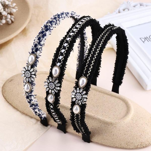 fashion trend black extravagant hair band pearl female temperament headband accessories girl gift 2021
fashion trend black extravagant hair band pearl female temperament headband accessories girl gift 2021