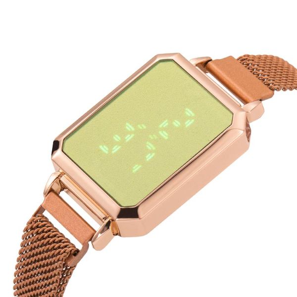 wristwatches women watch fashion ladies wristwatch thin-light alloy bracelets holiday gift feminine design digital clock for 2021, Slivery;brown
wristwatches women watch fashion ladies wristwatch thin-light alloy bracelets holiday gift feminine design digital clock for 2021, Slivery;brown