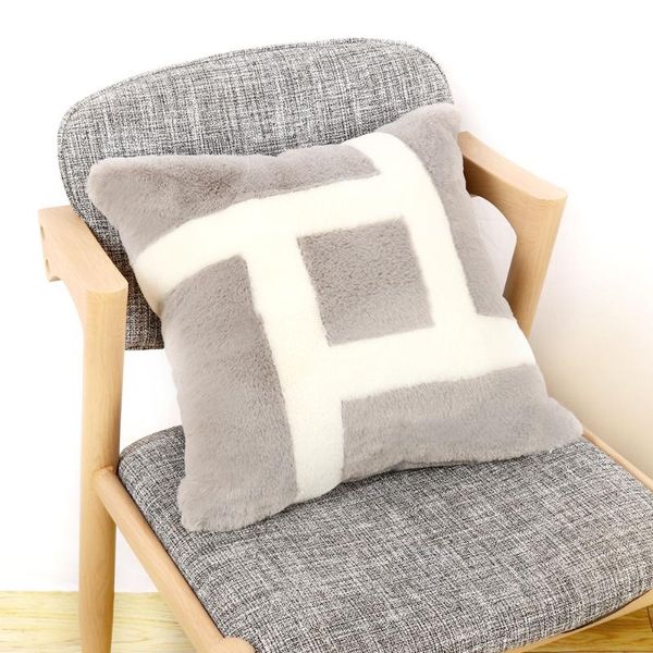 double plush 12colors creative super soft throw cushion covers winter warm mongolianfaux fur home pillow cases cushion/decorative
double plush 12colors creative super soft throw cushion covers winter warm mongolianfaux fur home pillow cases cushion/decorative