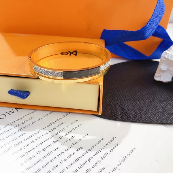 designer pendant charm bracelet love necklace fashion jewelrys wristband plated letter simple heart luxury pendants titanium lovers chain je, Black
designer pendant charm bracelet love necklace fashion jewelrys wristband plated letter simple heart luxury pendants titanium lovers chain je, Black