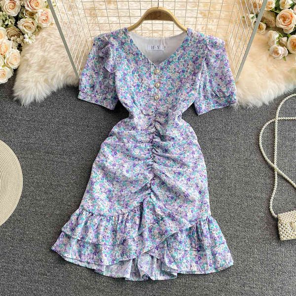 two piece dress summer women 2021 new fashion v-neck short sleeve floral print high waist folds ruffles mini casual female clothes, White
two piece dress summer women 2021 new fashion v-neck short sleeve floral print high waist folds ruffles mini casual female clothes, White