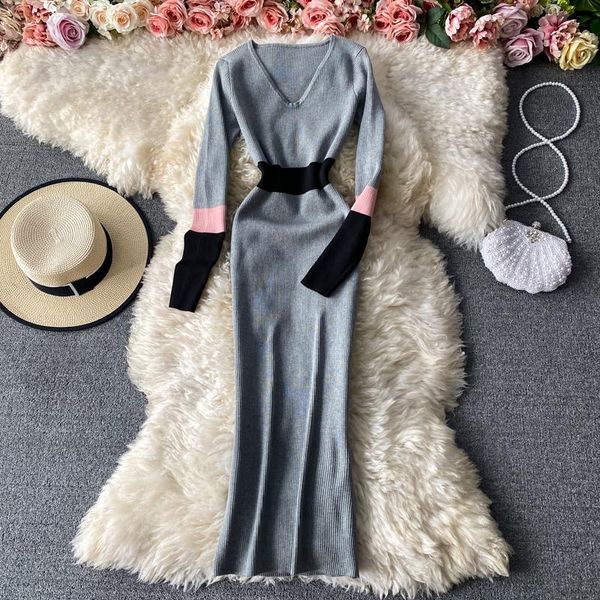 casual dresses 2021 autumn winter long-sleeved vestidos women's v-neck contrast color knitted bag hip slim bottoming midi dress kk1536, Black;gray
casual dresses 2021 autumn winter long-sleeved vestidos women's v-neck contrast color knitted bag hip slim bottoming midi dress kk1536, Black;gray