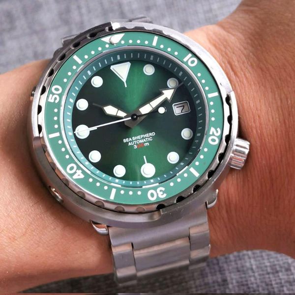 wristwatches sapphire automatic men's watch nh35a model for diving green face 200m waterproof rotating bezel 316l band auto date 46.5mm, Slivery;brown
wristwatches sapphire automatic men's watch nh35a model for diving green face 200m waterproof rotating bezel 316l band auto date 46.5mm, Slivery;brown