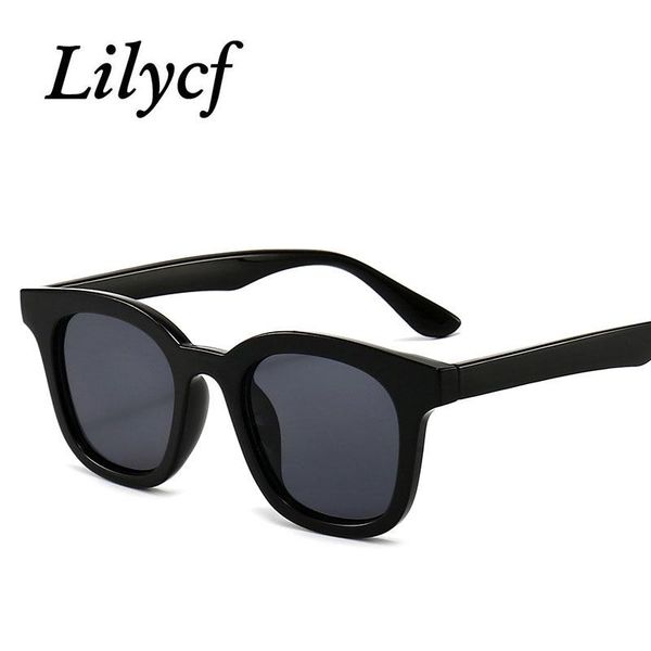 sunglasses 2021 personality men women brand designer glasses fashion all-match gradient color eyewear uv400, White;black
sunglasses 2021 personality men women brand designer glasses fashion all-match gradient color eyewear uv400, White;black