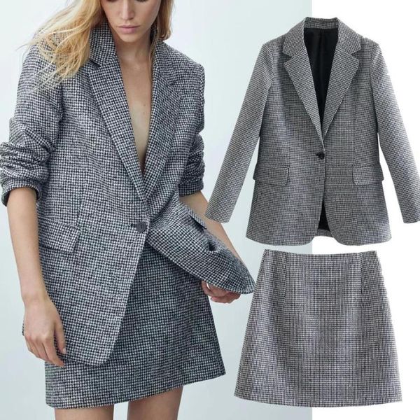 two piece dress england style office lady fashion vintage houndstooth plaid casual blazer women aline high waist mini skirts sets, White
two piece dress england style office lady fashion vintage houndstooth plaid casual blazer women aline high waist mini skirts sets, White