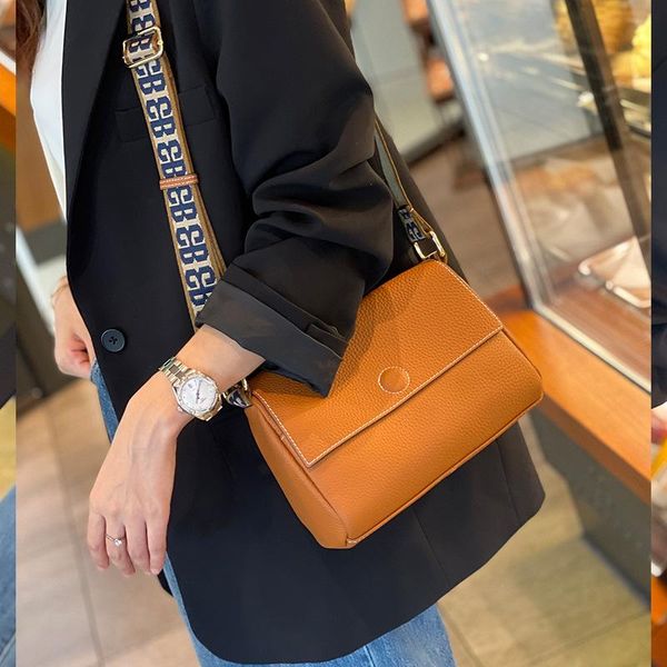 evening bags 2021 autumn winter high-capacity commuter genuine leather single shoulder armpit broadband lady cross body bag
evening bags 2021 autumn winter high-capacity commuter genuine leather single shoulder armpit broadband lady cross body bag
