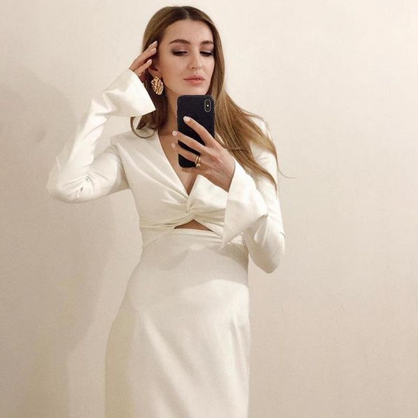 autumn fashion women v-neck hollow out dress stylish long sleeve solid color bodycon for ladies party club wear casual dresses, Black;gray
autumn fashion women v-neck hollow out dress stylish long sleeve solid color bodycon for ladies party club wear casual dresses, Black;gray