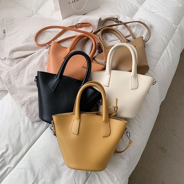 women bags large capacity shoulder bag handbags messenger female retro daily totes lady elegant
women bags large capacity shoulder bag handbags messenger female retro daily totes lady elegant
