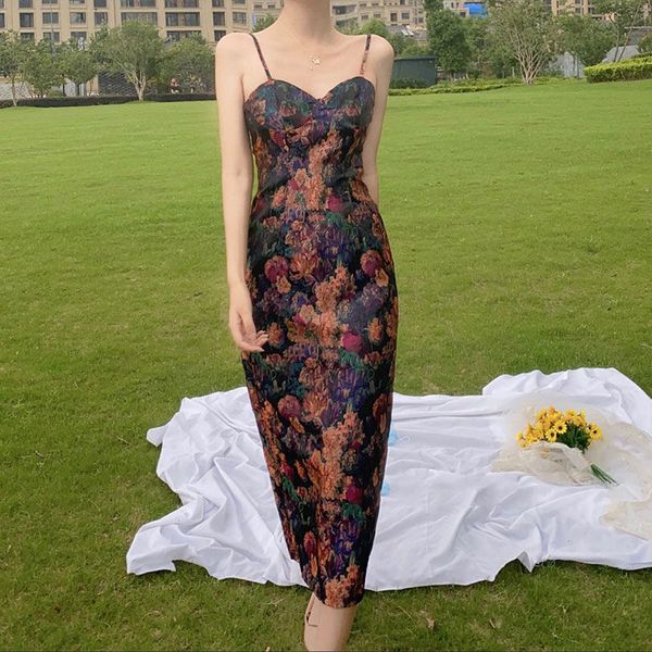 summer floral print strap dress french vintage designer chic slim party night club lady 210510, Black;gray
summer floral print strap dress french vintage designer chic slim party night club lady 210510, Black;gray