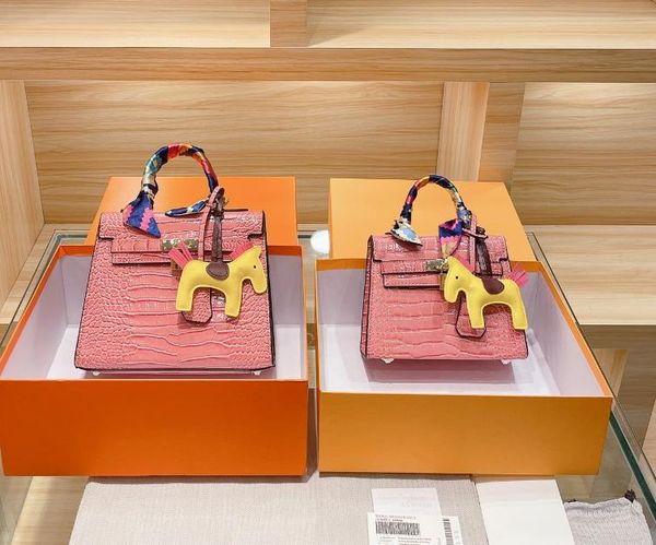 woman handbags special designers bag female bag fashion bags party retro scarf patent leather hot
woman handbags special designers bag female bag fashion bags party retro scarf patent leather hot