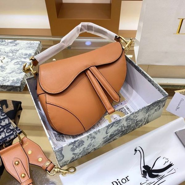 luxury bag 2021 fashion new women's bag leisure cowhide saddle bag trend versatile one shoulder messenger handbag messenger handbag wal
luxury bag 2021 fashion new women's bag leisure cowhide saddle bag trend versatile one shoulder messenger handbag messenger handbag wal