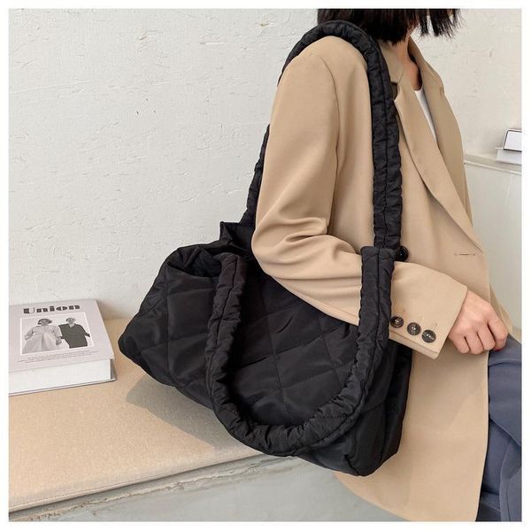 evening bags winter trend silk soft warm shoulder for women 2021 fashion simple large handbags women's travel trending hand bag1
evening bags winter trend silk soft warm shoulder for women 2021 fashion simple large handbags women's travel trending hand bag1