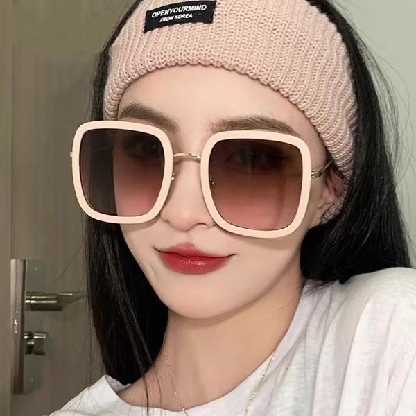 sunglasses fashion semi-rimless women square sun glasses female metal shades uv400 eyewear, White;black
sunglasses fashion semi-rimless women square sun glasses female metal shades uv400 eyewear, White;black
