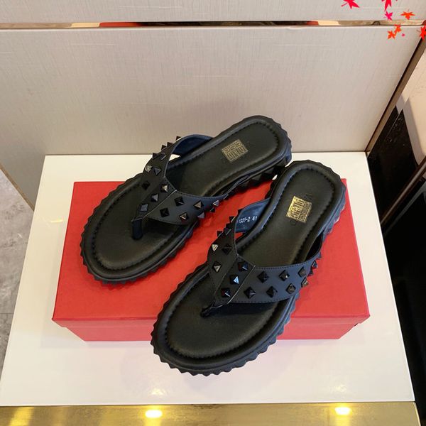 luxurys men slippers designer rubber slides sandal mens designers flat fashion shoes beach flip flops flower with box size 39-45 -g420, Black
luxurys men slippers designer rubber slides sandal mens designers flat fashion shoes beach flip flops flower with box size 39-45 -g420, Black