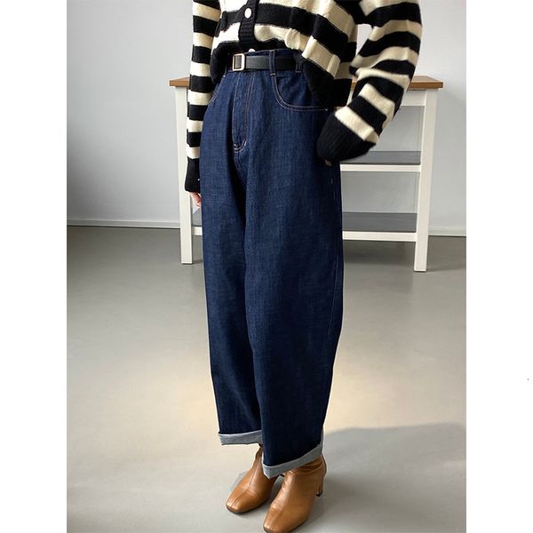 taochuan's jeans are dark blue rolled straight pants. women's autumn loose wide leg pants 8202
taochuan's jeans are dark blue rolled straight pants. women's autumn loose wide leg pants 8202