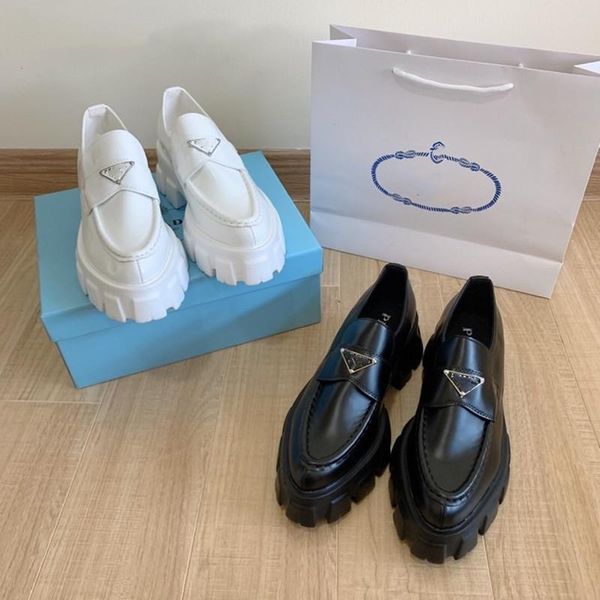 dress shoes leather women's 2021 european and american fashion triangular standard thick bottom elastic sleeve boots, Black
dress shoes leather women's 2021 european and american fashion triangular standard thick bottom elastic sleeve boots, Black