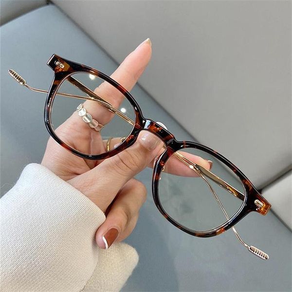 sunglasses fashion rice nails sun glasses retro goggles anti-uv spectacles personality temples eyeglasses ornamental adumbral, White;black
sunglasses fashion rice nails sun glasses retro goggles anti-uv spectacles personality temples eyeglasses ornamental adumbral, White;black