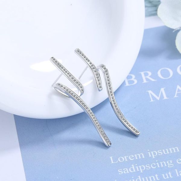 stud wave line earrings inlaid with diamonds, irregular temperament, small unusual wholesale, Golden;silver
stud wave line earrings inlaid with diamonds, irregular temperament, small unusual wholesale, Golden;silver
