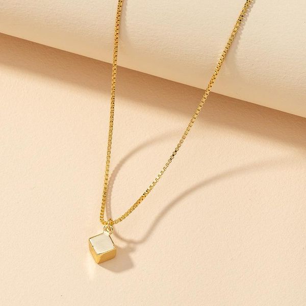 ladies gold and silver color metal geometric cube necklace pendant simple fashion chain creative women necklaces
ladies gold and silver color metal geometric cube necklace pendant simple fashion chain creative women necklaces
