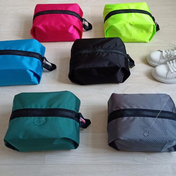 storage bags 2021 women men shoe bag large capacity nylon travel dust outdoor toiletry organizer
storage bags 2021 women men shoe bag large capacity nylon travel dust outdoor toiletry organizer