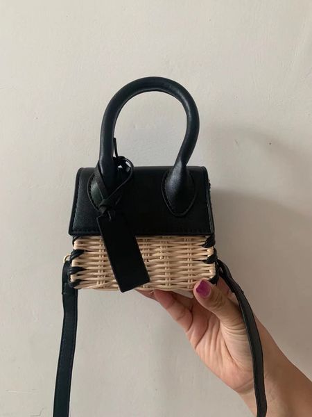 factory direct sale 75% off 2021 cute baby one shoulder messenger rattan woven simple and fashionable korean girls' leisure small squar
factory direct sale 75% off 2021 cute baby one shoulder messenger rattan woven simple and fashionable korean girls' leisure small squar