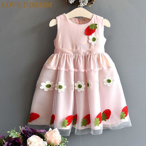 love dd&mm girls dresses spring kid's clothing girls sweet strawberry flowers labeling sleeveless mesh stitching dress 210715, Red;yellow
love dd&mm girls dresses spring kid's clothing girls sweet strawberry flowers labeling sleeveless mesh stitching dress 210715, Red;yellow