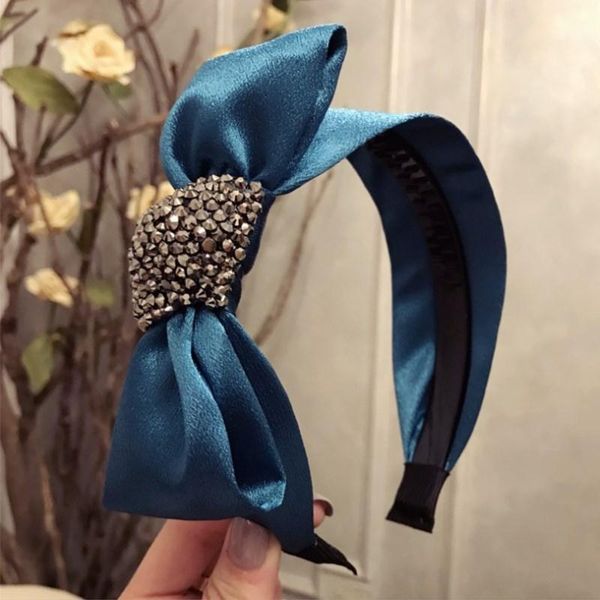 high-end boutique hair accessories women's solid color fabric colorful diamond super flashing bow wide-brimmed hairband headband1
high-end boutique hair accessories women's solid color fabric colorful diamond super flashing bow wide-brimmed hairband headband1