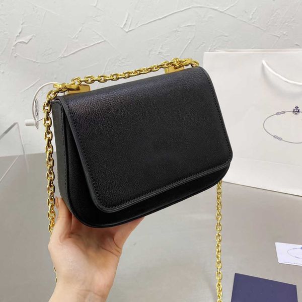 designer luxury bag female fashion brand high-end cross-body single shoulder box women's leather handbag
designer luxury bag female fashion brand high-end cross-body single shoulder box women's leather handbag