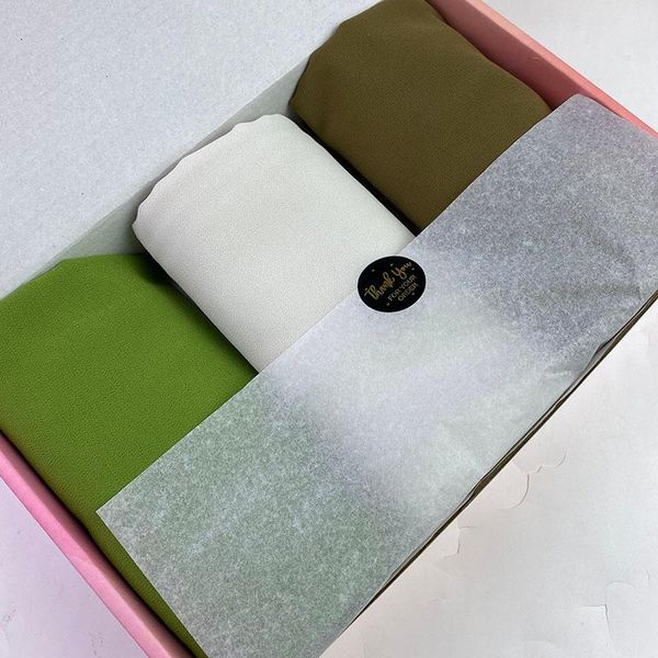 scarves green color chiffon scarf hijab with box malaysian cool ladies shawl and wrap female foulard stoles, Blue;gray
scarves green color chiffon scarf hijab with box malaysian cool ladies shawl and wrap female foulard stoles, Blue;gray