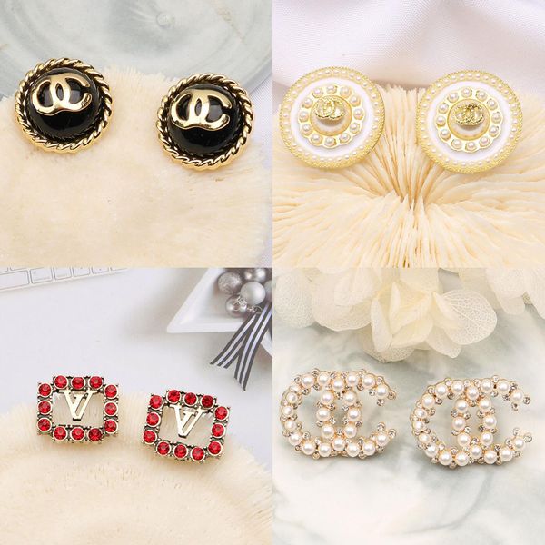 18k gold plated brand designers letters stud earrings geometric luxury brand charm women crystal rhinestone pearl earring for wedding party, Golden;silver
18k gold plated brand designers letters stud earrings geometric luxury brand charm women crystal rhinestone pearl earring for wedding party, Golden;silver