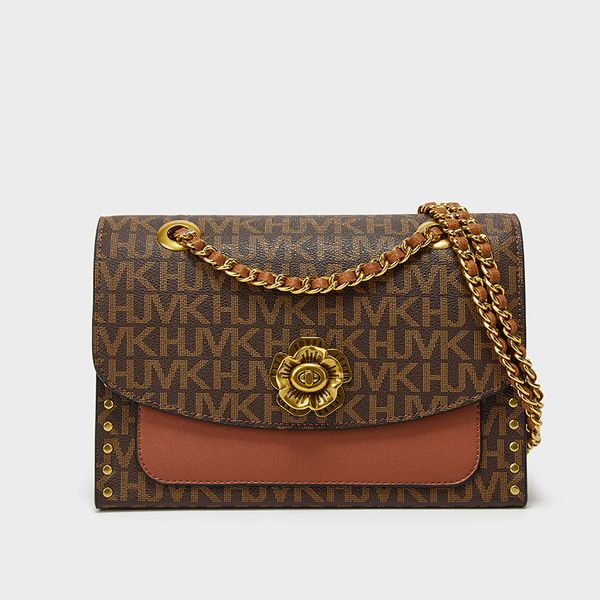 new 2021 bags tea flower bag rivet chain bag classic presbyopic color matching cow leather cross-body single shoulder small square bag
new 2021 bags tea flower bag rivet chain bag classic presbyopic color matching cow leather cross-body single shoulder small square bag