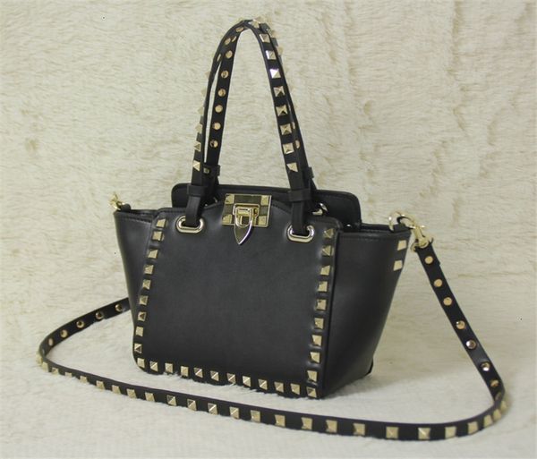 Waist Bags brand Genuine Leather women's Handbag Shoulder Golden Rivets Valentine's Day Black Pink Red colors Small Mini RELJ
Waist Bags brand Genuine Leather women's Handbag Shoulder Golden Rivets Valentine's Day Black Pink Red colors Small Mini RELJ