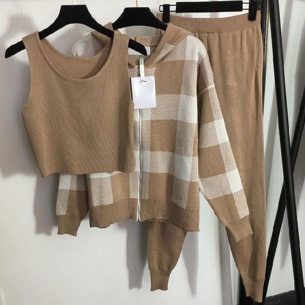 women's two piece pants 2021 luxury design knitted vest contrast checked long sleeve hooded zipper cardigan elastic waist leggings casu, White
women's two piece pants 2021 luxury design knitted vest contrast checked long sleeve hooded zipper cardigan elastic waist leggings casu, White