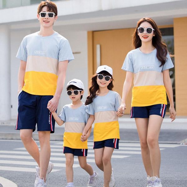 family matching outfits look 2021 summer style t-shirt short pants mother daughter clothes father son set, Blue
family matching outfits look 2021 summer style t-shirt short pants mother daughter clothes father son set, Blue