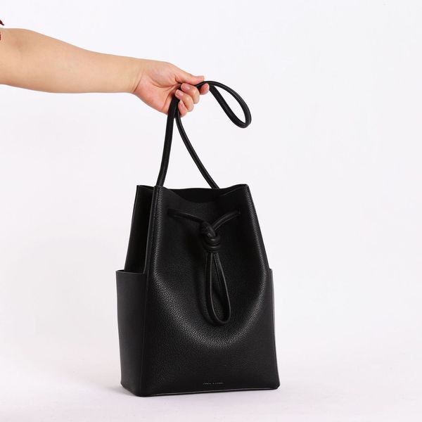 women's bag oak drawstring bucket high-capacity commuter bag broken grain cowhide knotted single shoulder women's, Black;red
women's bag oak drawstring bucket high-capacity commuter bag broken grain cowhide knotted single shoulder women's, Black;red