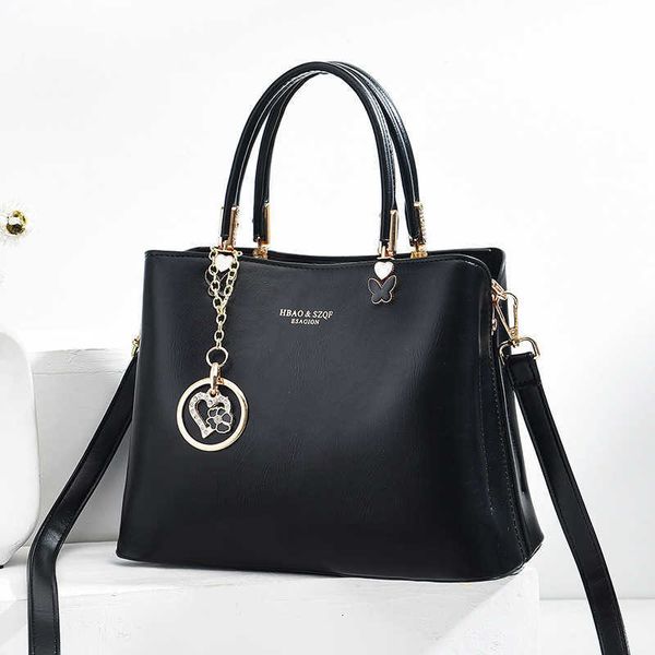 large capacity fashion shoulder bag simple leisure foreign style msenger portable women's bag
large capacity fashion shoulder bag simple leisure foreign style msenger portable women's bag