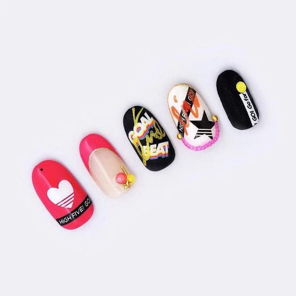avelitte sha-nail same paragraph ins net red explosion snake pattern denim flower nail adhesive sticker applique1, Silver;gold
avelitte sha-nail same paragraph ins net red explosion snake pattern denim flower nail adhesive sticker applique1, Silver;gold