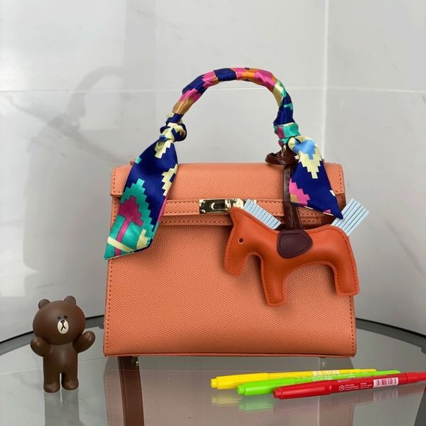 birkin tote bag luxury designer handbags imitation brands classic fashion women purse leather pochette clutch
birkin tote bag luxury designer handbags imitation brands classic fashion women purse leather pochette clutch