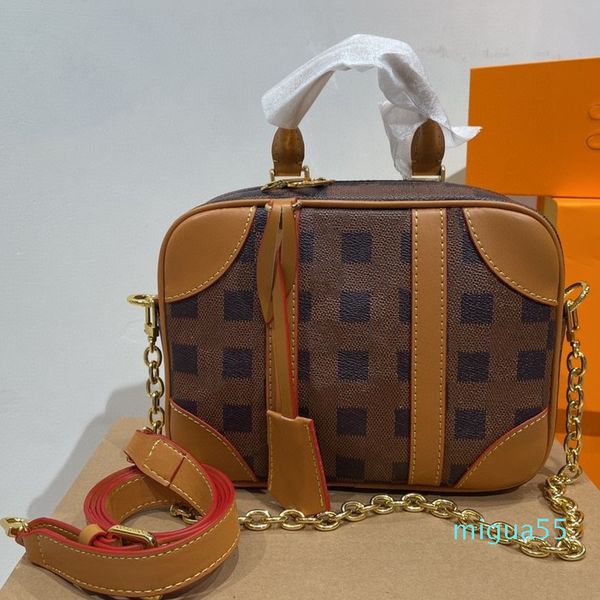 famous mini 22cm luggage bag square box crossbody handbag purse fashion travel backpack toilet bags letter pattern
famous mini 22cm luggage bag square box crossbody handbag purse fashion travel backpack toilet bags letter pattern