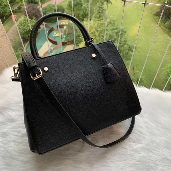 2022 designer luxury bags satchel messenger handbag leather strim handles with shoulder strap crossbody bags french ggs, Red;black
2022 designer luxury bags satchel messenger handbag leather strim handles with shoulder strap crossbody bags french ggs, Red;black
