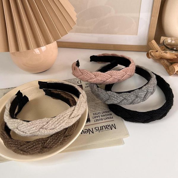 hair clips & barrettes autumn and winter wool braid retro sweet wide edge head hoop pressure knitting versatile outside female, Golden;silver
hair clips & barrettes autumn and winter wool braid retro sweet wide edge head hoop pressure knitting versatile outside female, Golden;silver