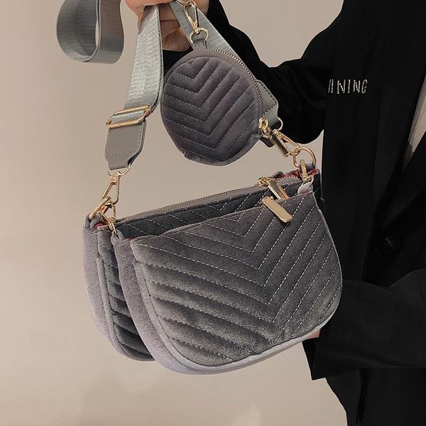 evening bags ladies fashion small armpit bag 2021 winter velvet women clutch purse for woman vintage messenger shoulder
evening bags ladies fashion small armpit bag 2021 winter velvet women clutch purse for woman vintage messenger shoulder