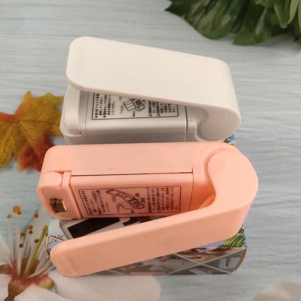bag clips mini heat household accessories plastic for storage in the kitchen food fruits and vegetables
bag clips mini heat household accessories plastic for storage in the kitchen food fruits and vegetables