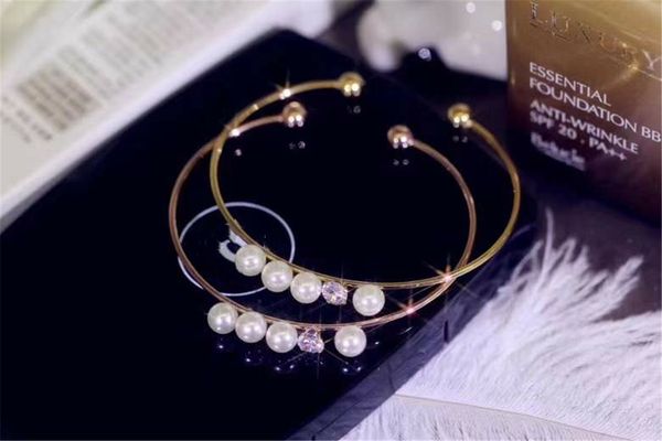 the latest elegant ladies pearl diamond opening bracelet 16cm girth bracelet is colorless and allergy wholesale, Golden;silver
the latest elegant ladies pearl diamond opening bracelet 16cm girth bracelet is colorless and allergy wholesale, Golden;silver