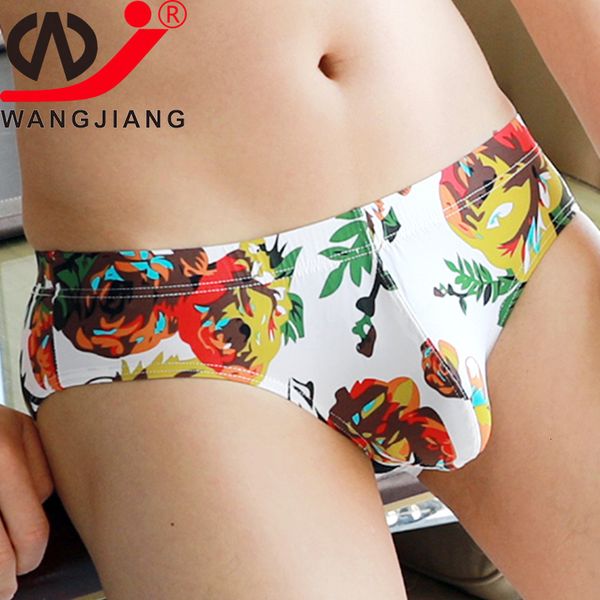 2021 new men's underwear summer ice silk briefs personality fashion printed boys' shorts, Black;white
2021 new men's underwear summer ice silk briefs personality fashion printed boys' shorts, Black;white