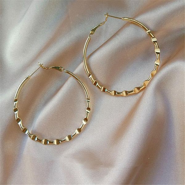 hoop & huggie fashionable large circle earring earrings with retro geometric for women, Golden;silver
hoop & huggie fashionable large circle earring earrings with retro geometric for women, Golden;silver