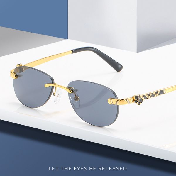 2021 new classic frameless sunglasses women's trend inlaid decorative purple leg personalized fashion sunglasses, White;black
2021 new classic frameless sunglasses women's trend inlaid decorative purple leg personalized fashion sunglasses, White;black