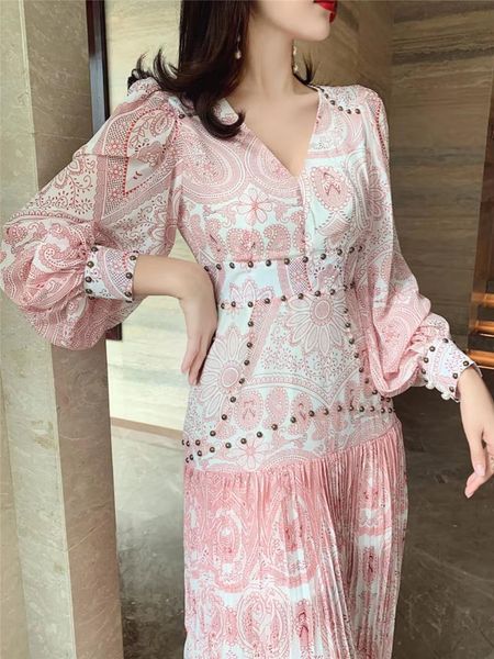 2021spring luxury runway dress women's heavy industry embroidered beaded long casual dresses, Black;gray
2021spring luxury runway dress women's heavy industry embroidered beaded long casual dresses, Black;gray